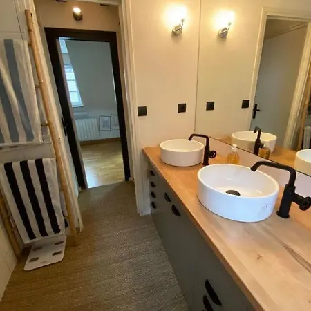 Vieux 2 Personnes 1 Min Plumereau 투르