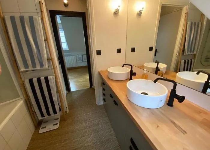 Vieux 2 Personnes 1 Min Plumereau 투르